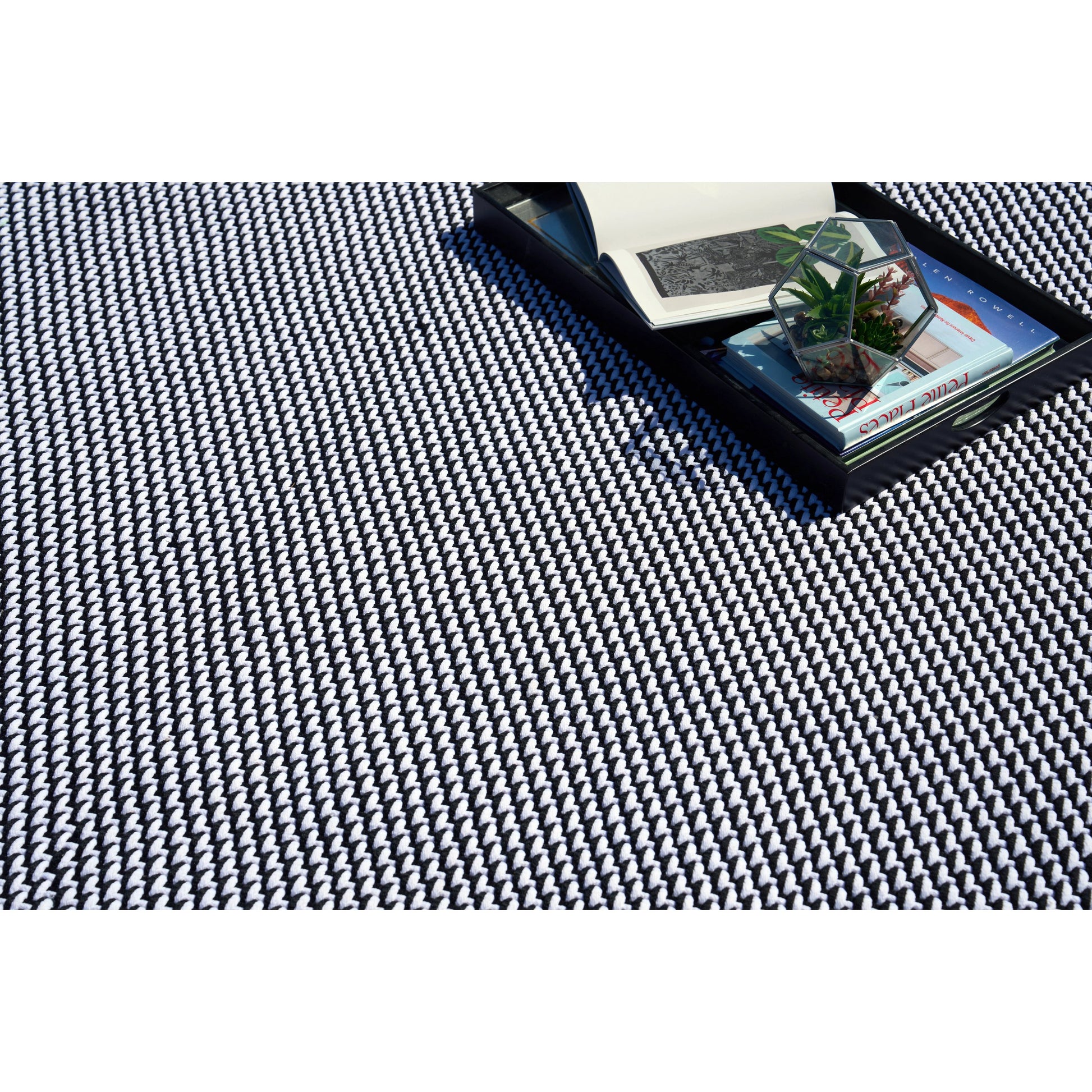 Harbor Rug by Exquisite Rugs. Made from polypropylene in a unique style.