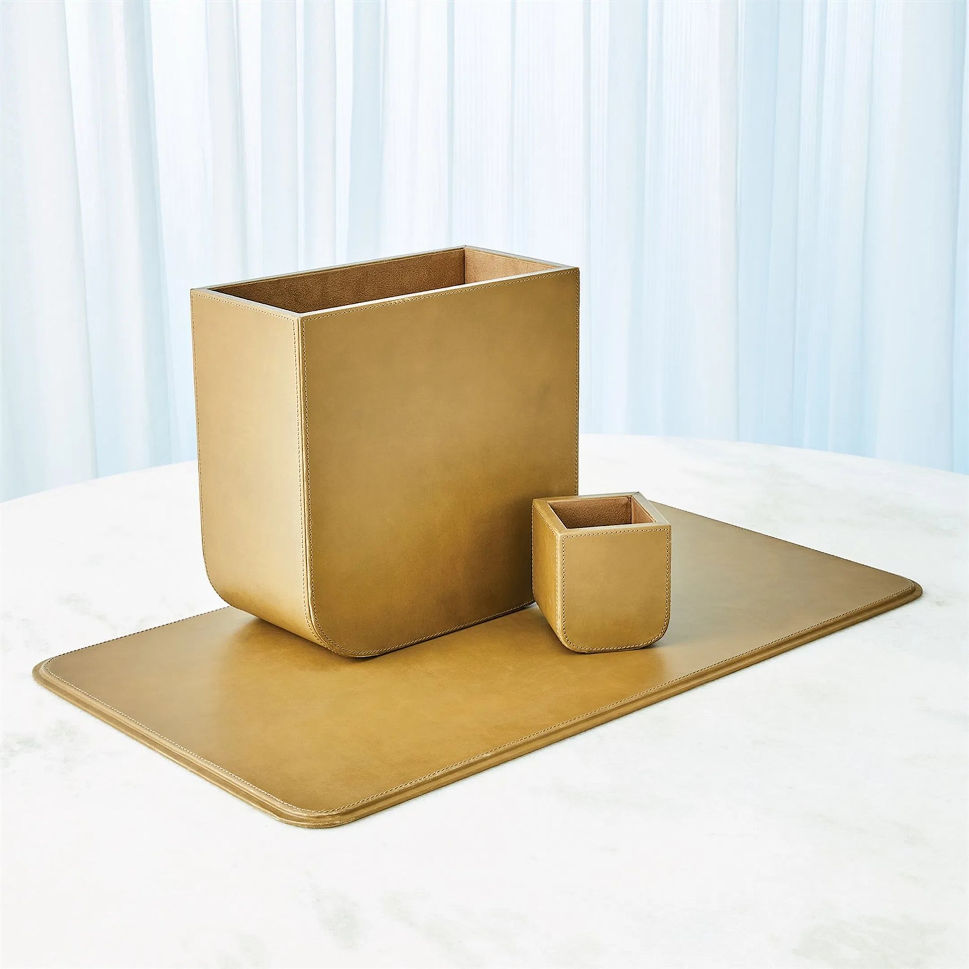 Radius Edge Leather Desk Blotter by Global Views. Made from unique in a transitional style.