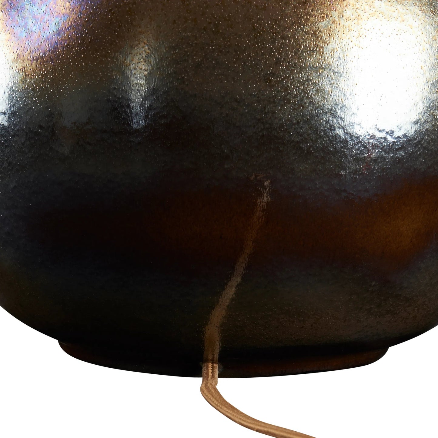 003 SI-2387924 | Closeup | Borgia Lamp by Wildwood in reactive gold glaze. Made from unique in a modern style.