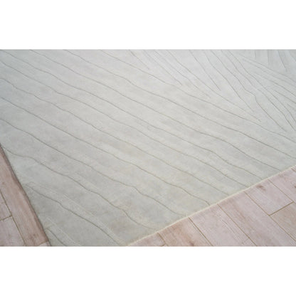Tempo 6189 Rug by Exquisite Rugs in light silver. Made from new zealand wool in a unique style.