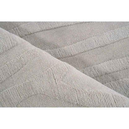 Tempo 6189 Rug by Exquisite Rugs in light silver. Made from new zealand wool in a unique style.