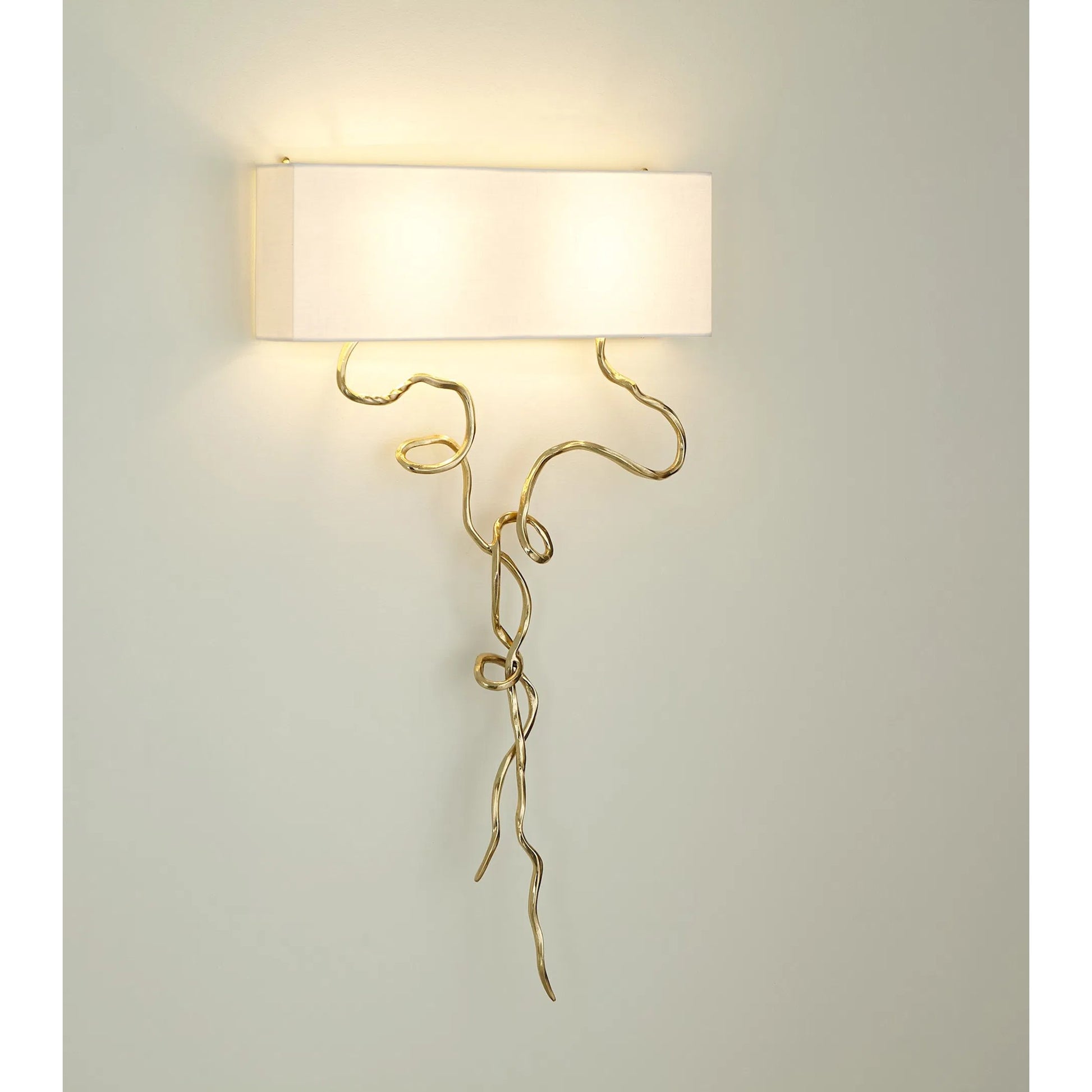 Morning Glory Wall Sconce by Global Views. Made from unique in a transitional style.