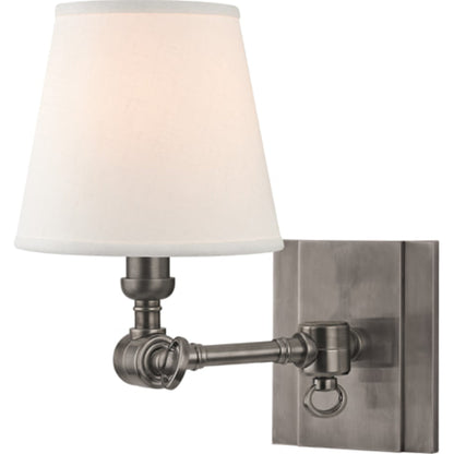 Hillsdale Wall Sconce by Hudson Valley in aged brass. Made from brass in a transitional style.