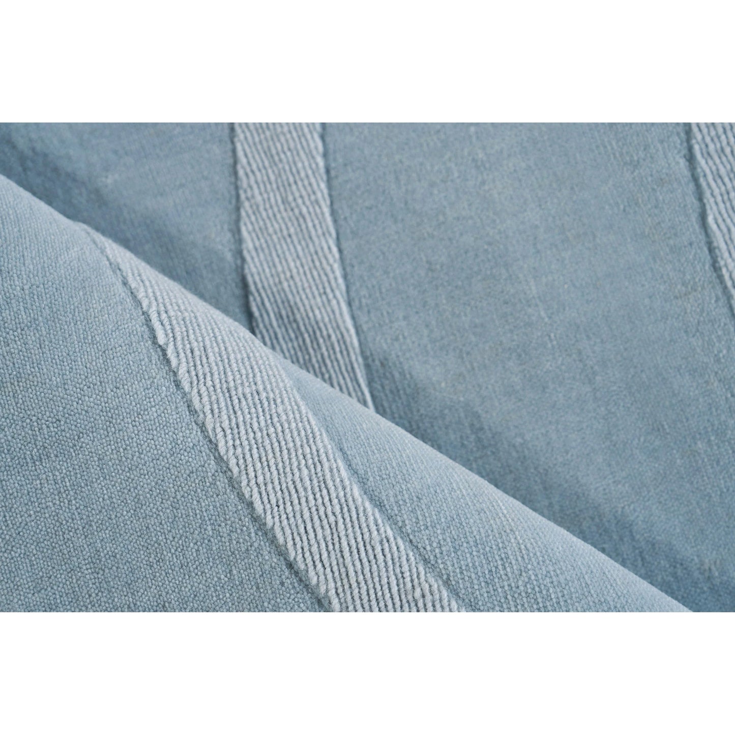 004 SI-2138120,SI-2138121,SI-2138122,SI-2138123,SI-2138124,SI-2293876 | Closeup | Tempo 6234 Rug by Exquisite Rugs in light blue. Made from new zealand wool in a unique style.