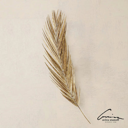 Palm Leaf by Global Views in antique brass. Made from brass, metal pipe in a modern style.