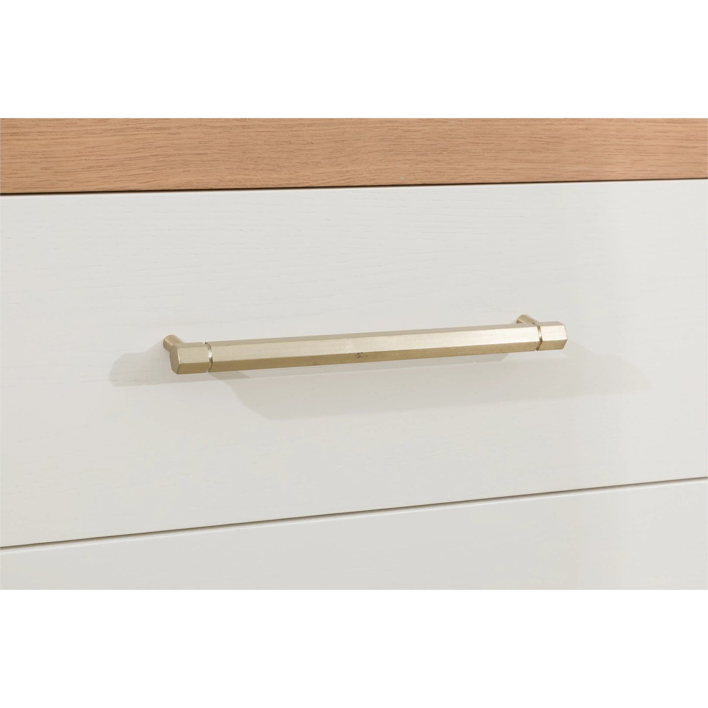 006 SI-2635727 | Additional Silo | Libby Langdon Brentwood 7-Drawer Dresser by Fairfield Chair in tan and wheaton. Made from red oak solids, veneers in a unique style.
