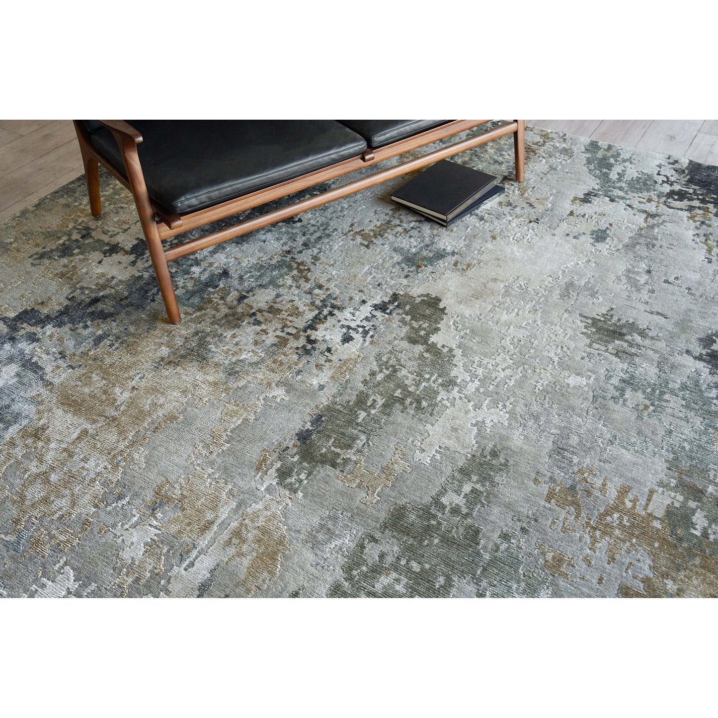 003 SI-2101867,SI-2101868,SI-2222397,SI-2222398,SI-2222399,SI-2293883 | Additional Silo | Cosmo 6312 Rug by Exquisite Rugs in silver, beige, blue. Made from new zealand wool, bamboo silk in a unique style.