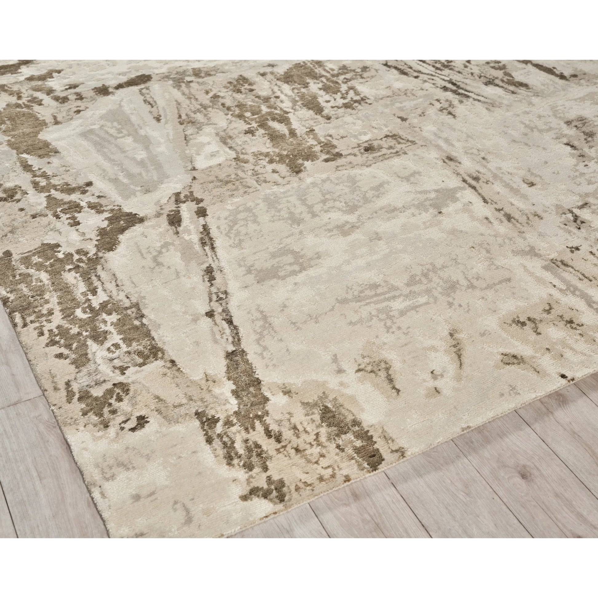 Luxury Laureno 6319 Rug by Exquisite Rugs in ivory, beige. Made from bamboo silk in a unique style.