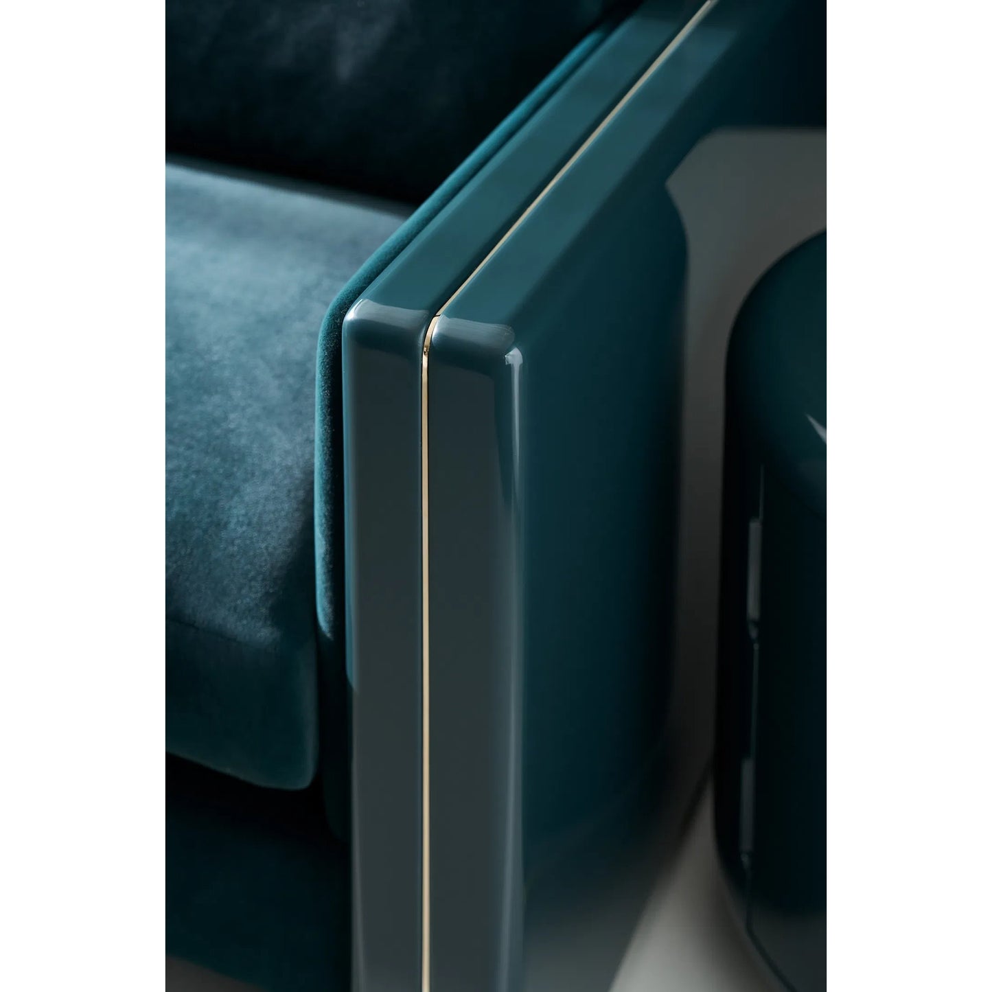 014 SI-2370779 | Closeup | Gelee Sofa by Caracole. Made from unique in a eclectic & global style.