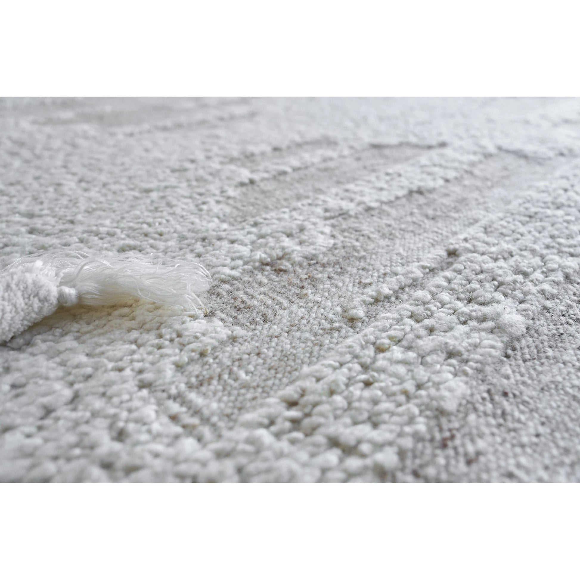 Canyon Area Rug by Exquisite Rugs in ivory, beige. Made from new zealand wool in a unique style.