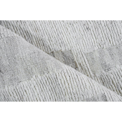 Canyon 6428 Rug by Exquisite Rugs in silver. Made from new zealand wool in a unique style.