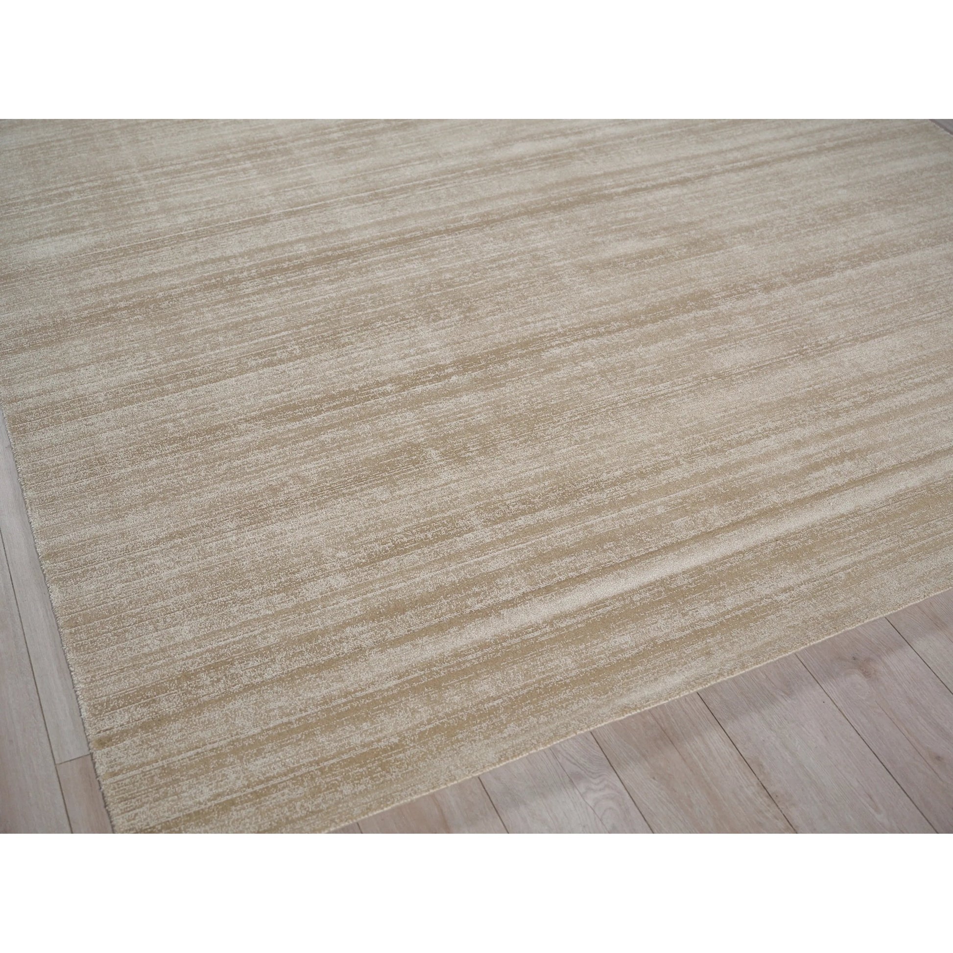 Martelli Modern Rug by Exquisite Rugs. Made from silk
