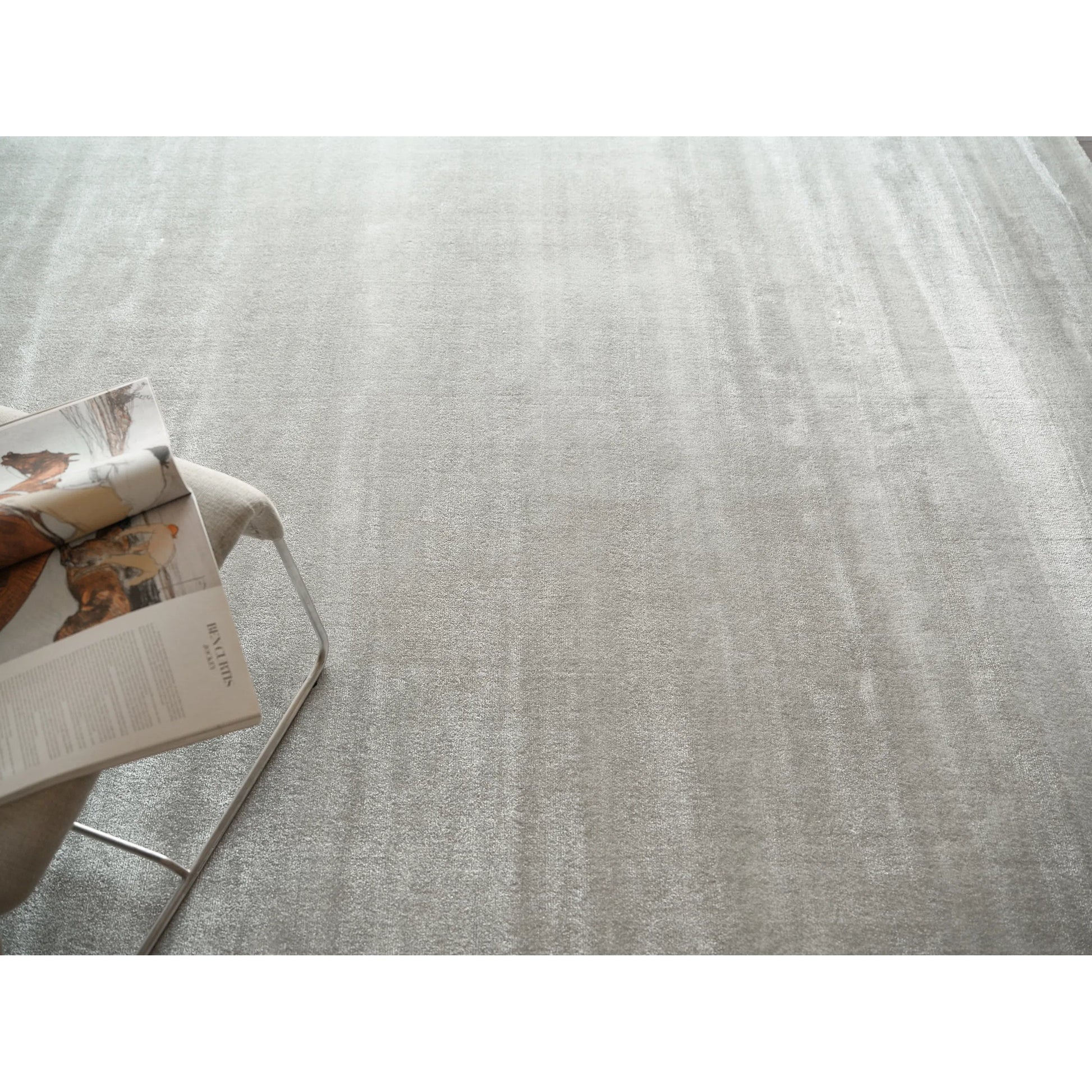 Velutto Modern 6538 Rug by Exquisite Rugs in light 