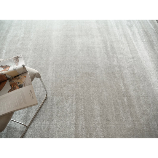 Velutto Modern 6538 Rug by Exquisite Rugs in light 