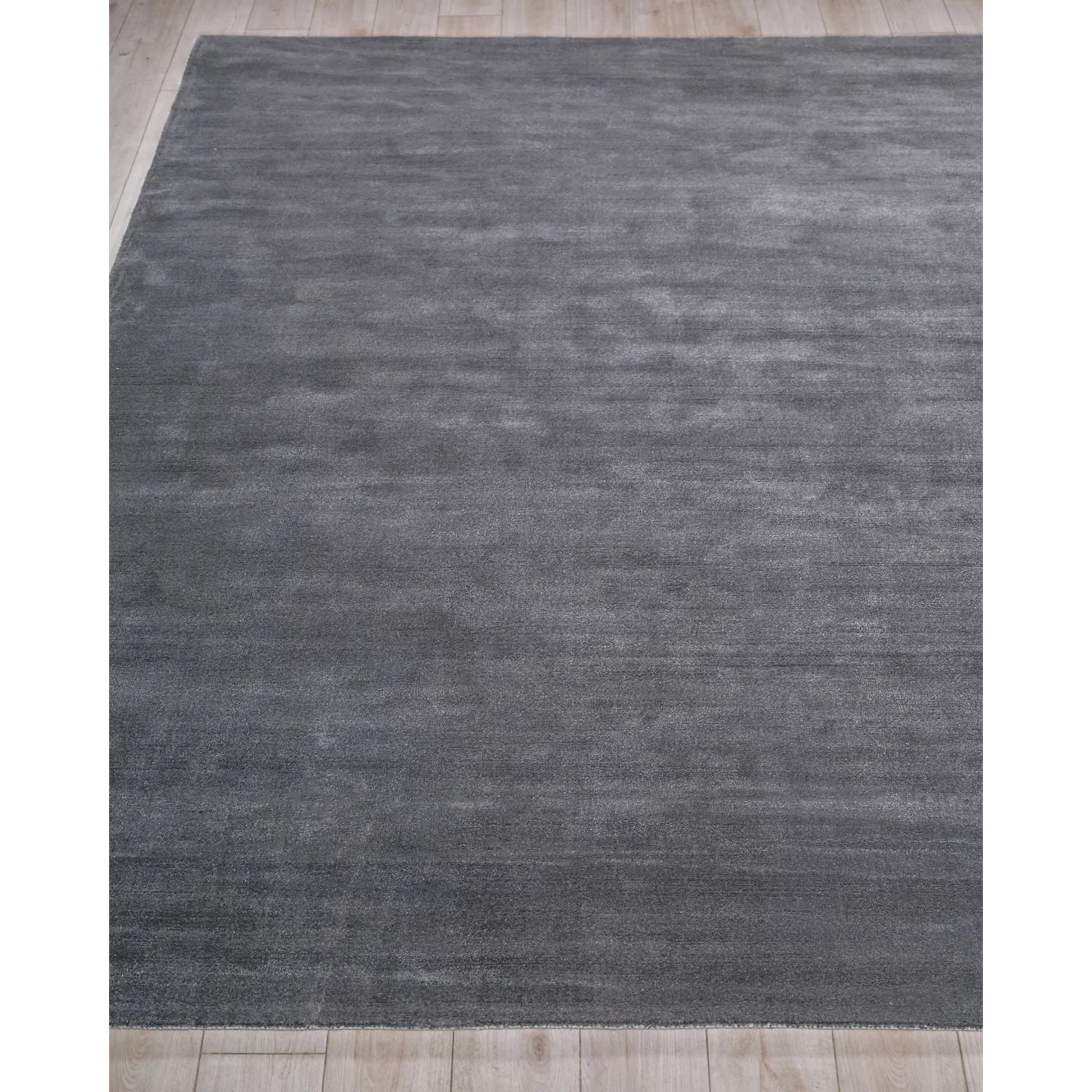 Velutto Modern 6540 Rug by Exquisite Rugs. Made from sil