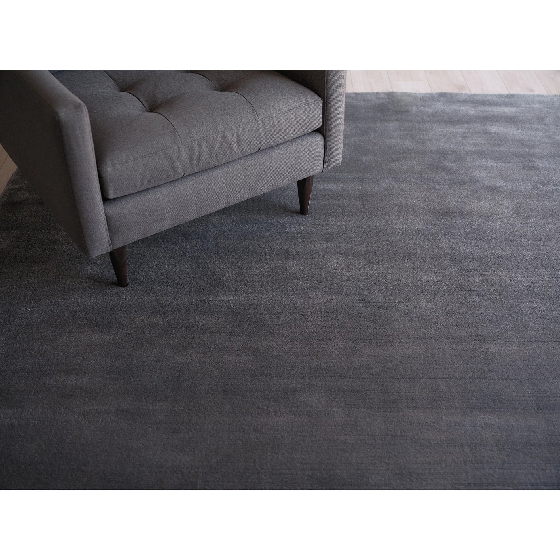 Velutto Modern 6540 Rug by Exquisite Rugs. Made from silky nyl