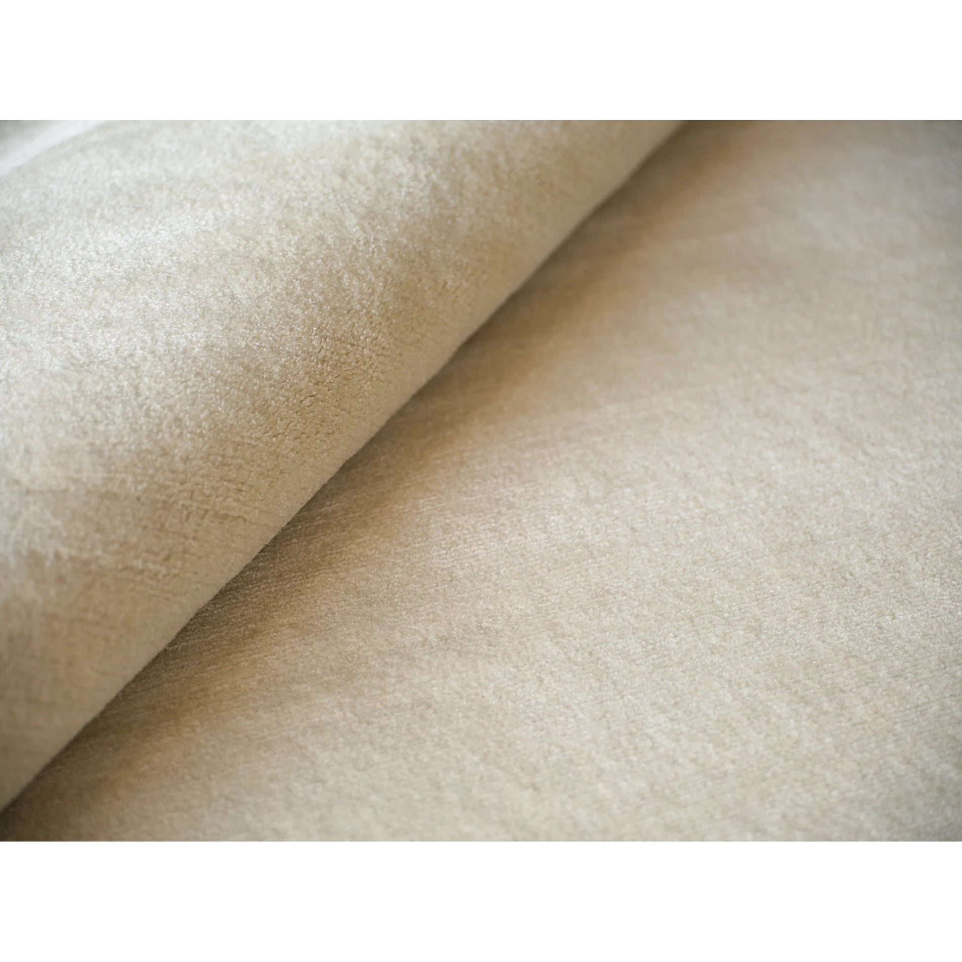 Velutto Modern 6541 Rug by Exquisite Rugs in light beige. Made from silky nylon in a unique style.