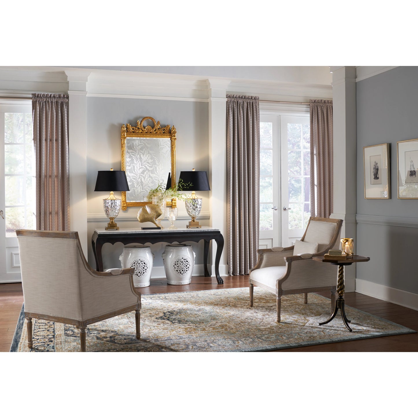 003 SR-384398 | Lifestyle | Christopher Lamp by Wildwood in mercury, dimpled, antique. Made from crystal, glass in a unique style.