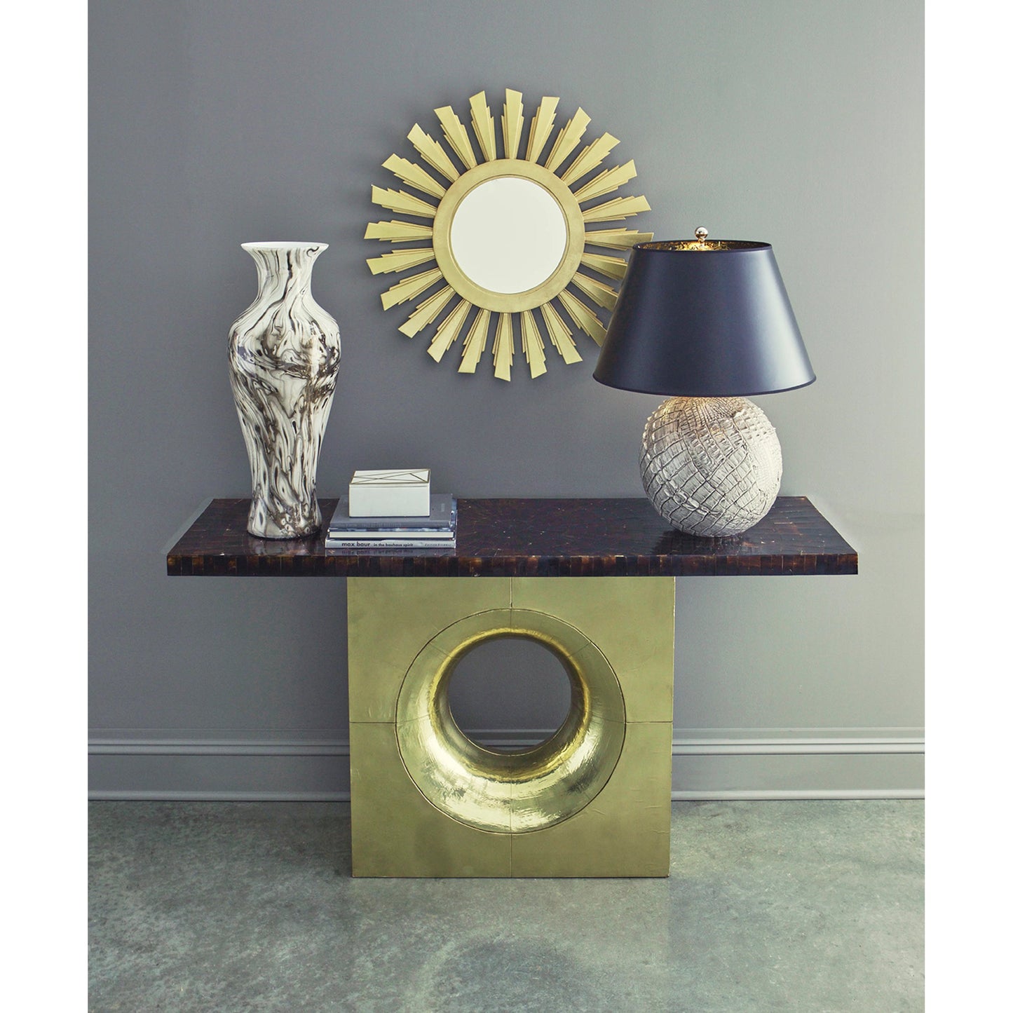 009 SI-2104500 | Lifestyle | Ally  Lamp by Wildwood in cream, gray glaze. Made from unique in a modern style.