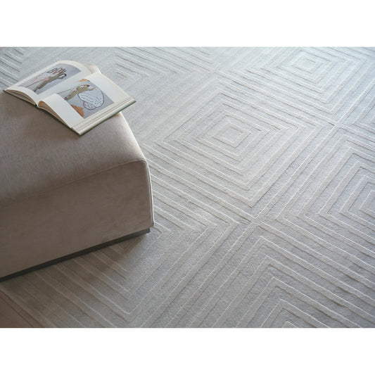 Tovello Modern 6747 Rug by Exquisite Rugs in light silver. Mad