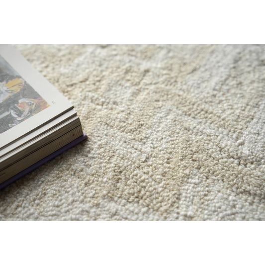 Veneta 6774 Rug by Exquisite Rugs in beige. Made from new zealand wool in a unique style.