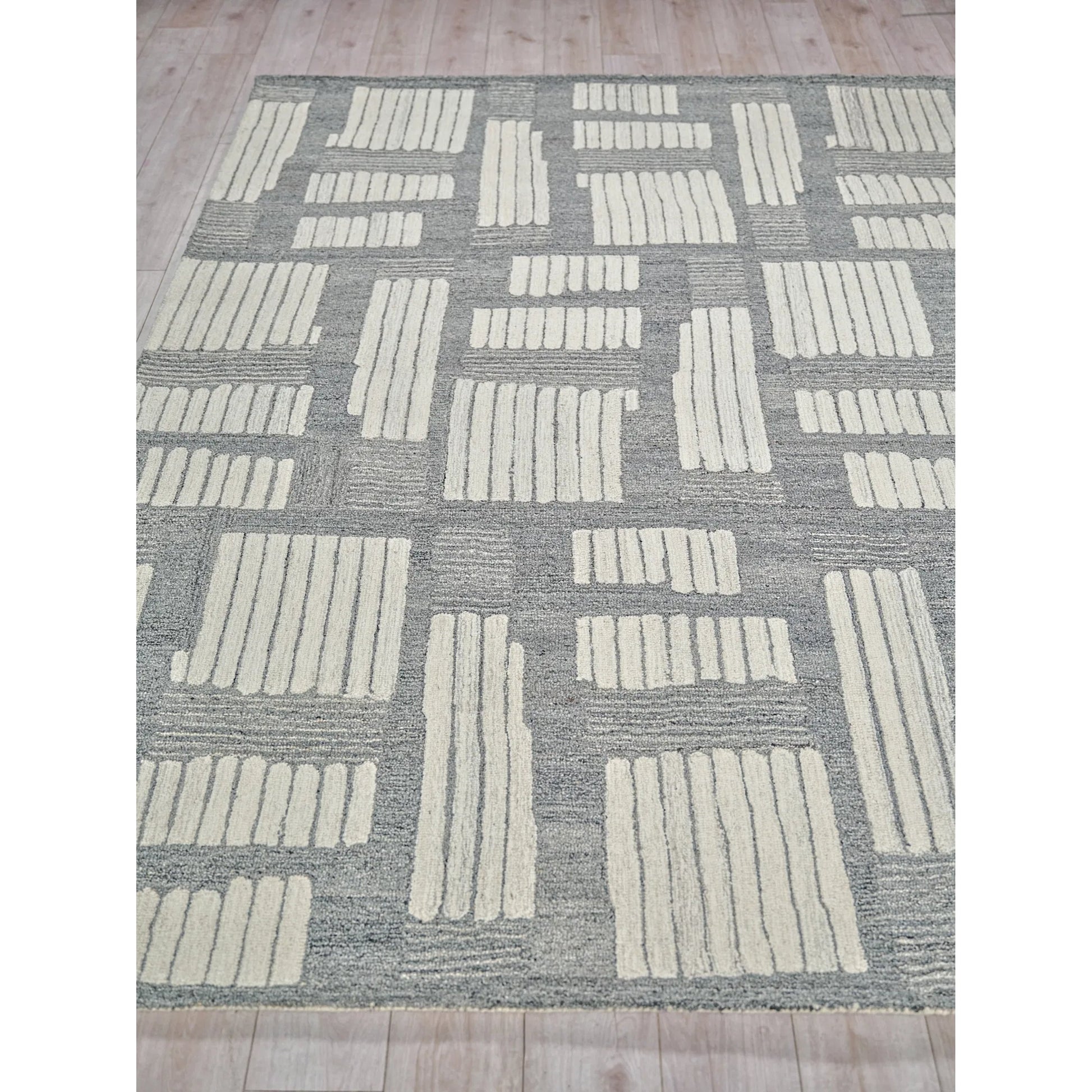 Naturals Pattern Rug by Exquisite Rugs in ivory, silver. Made from new zealand wool in a unique style.