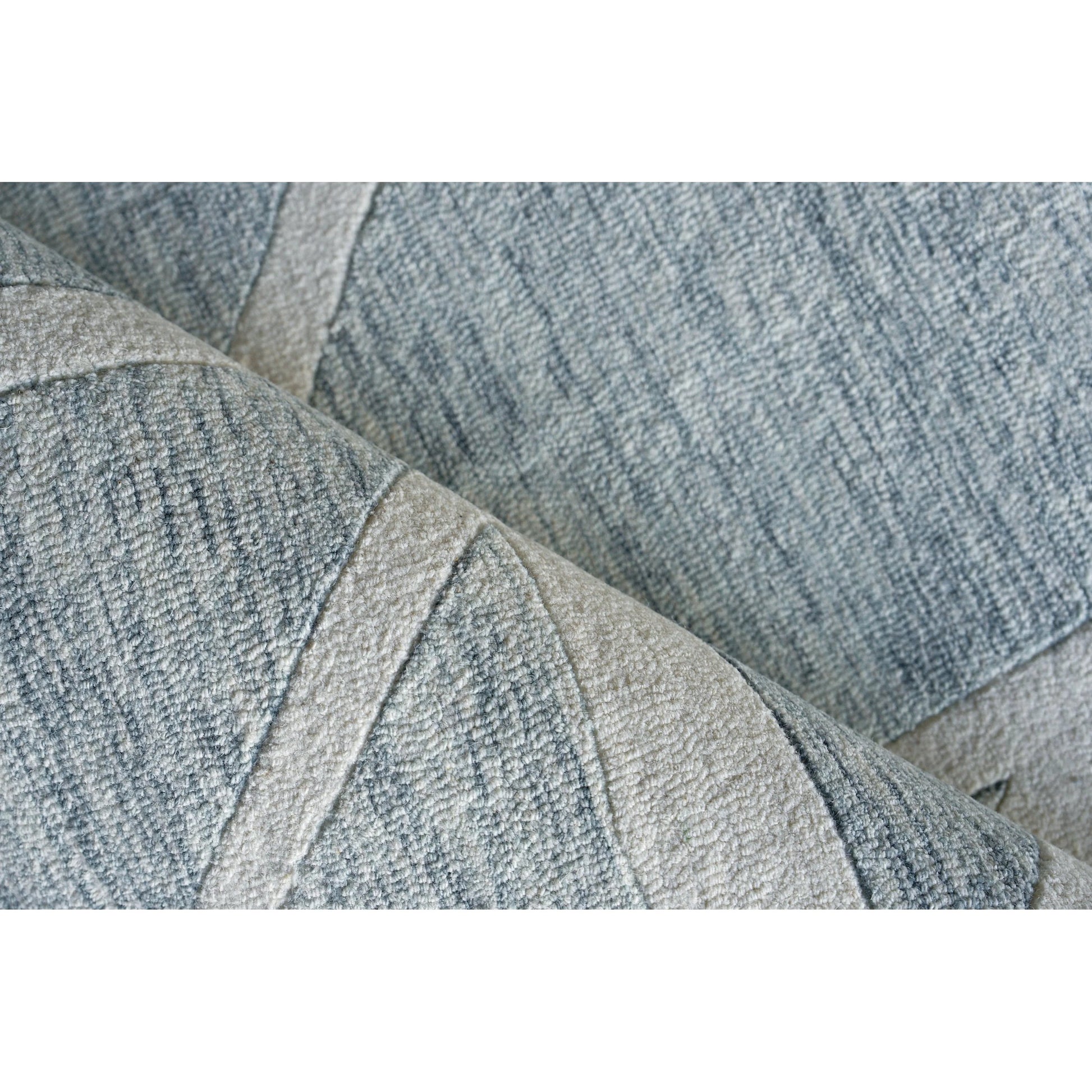 Miami Rug by Exquisite Rugs in silver, ivory. Made from new zealand wool in a unique style.