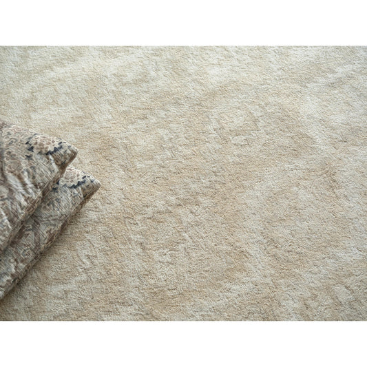 Bargello 6819 Rug by Exquisite Rugs in beige. Made from new zealand wool in a unique style.