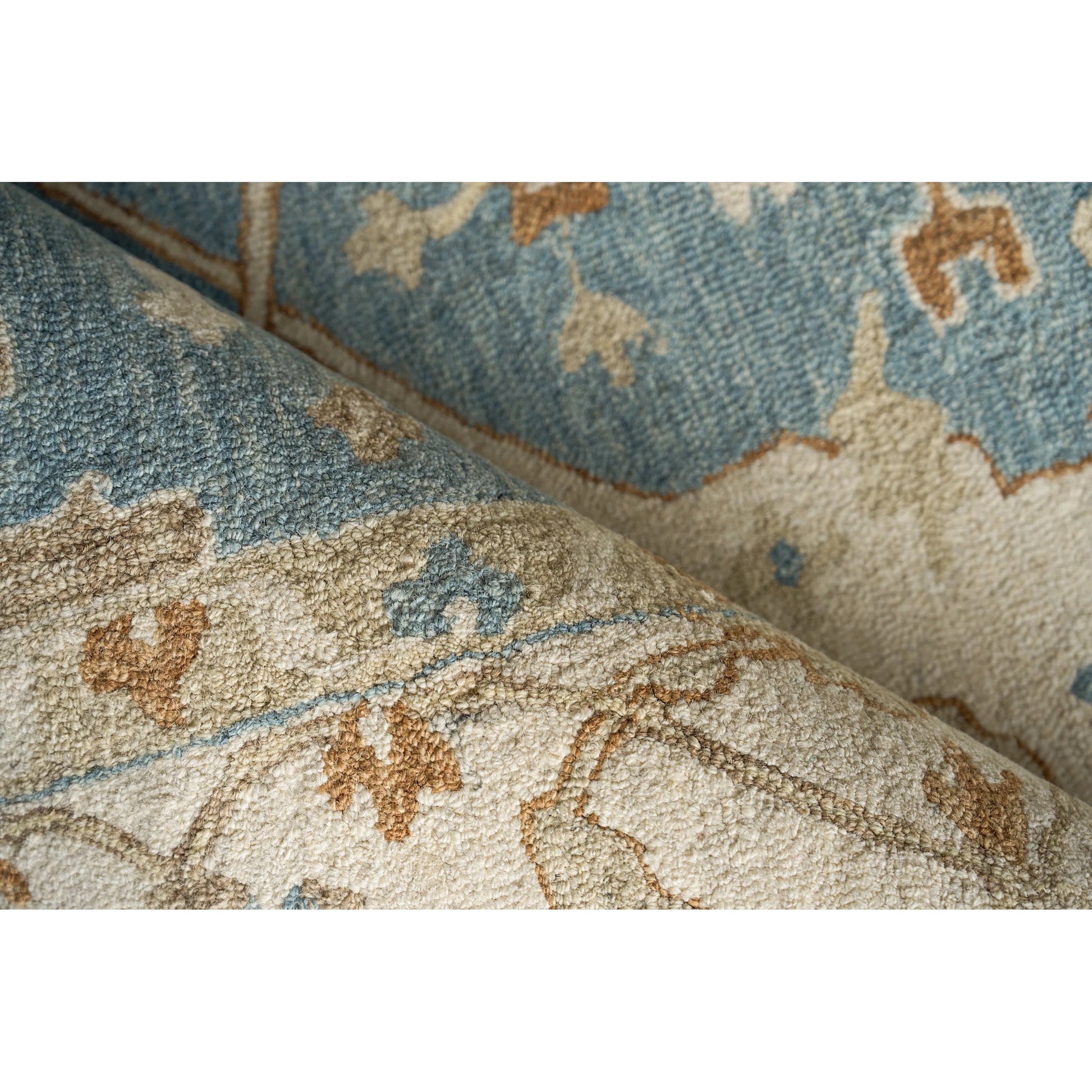 Claremont Oushak 6831 Rug by Exquisite Rugs in ivory, light blue. Made from new zealand wool in a unique style.