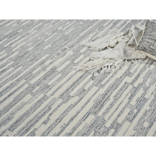 Carmel 6877 Rug by Exquisite Rugs in natural gray, ivory. Made from new zealand wool in a unique style.