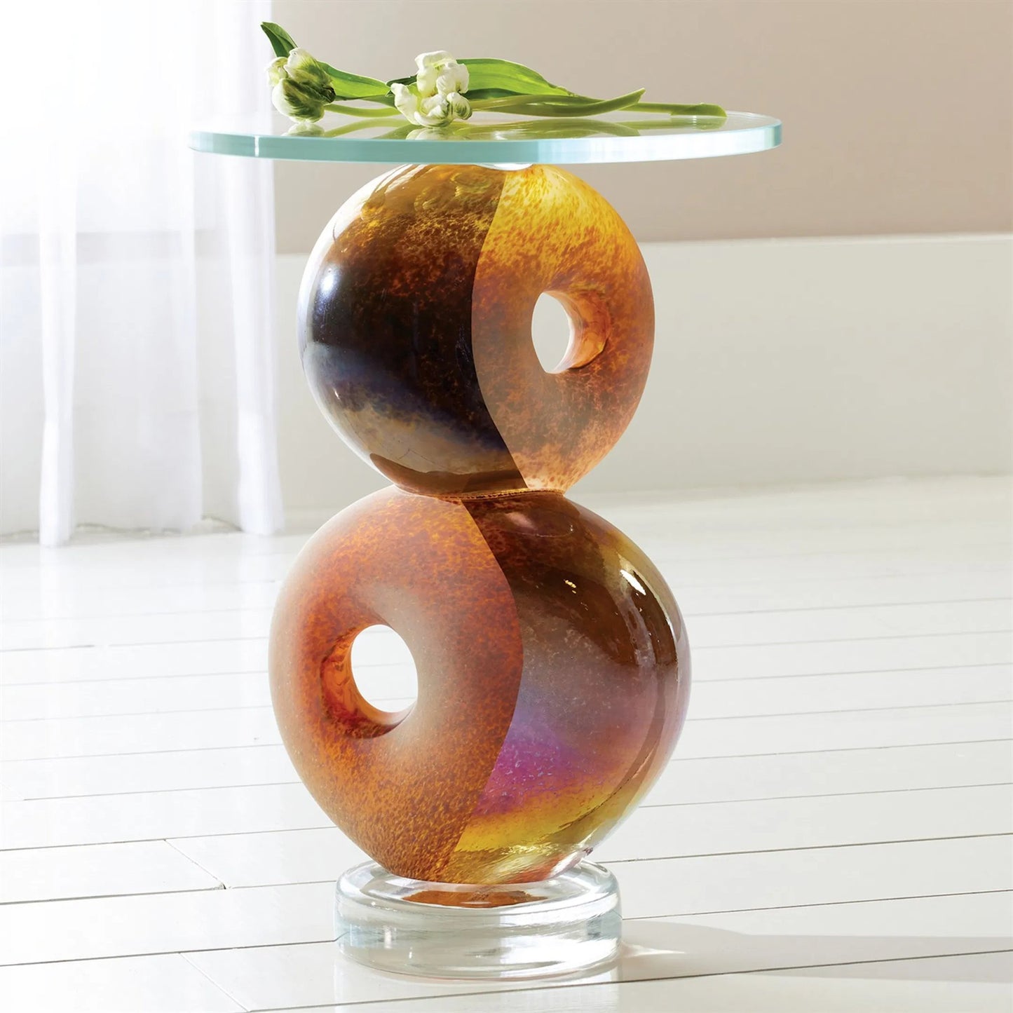 003 SR-701814 | Lifestyle | Pablo Accent Table by Global Views. Made from art glass in a modern style.