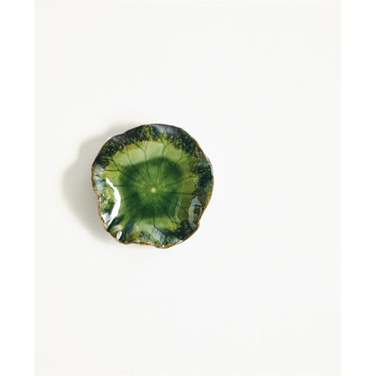 Free for Lily Plate by Global Views. Made from ceramic in a coastal style.