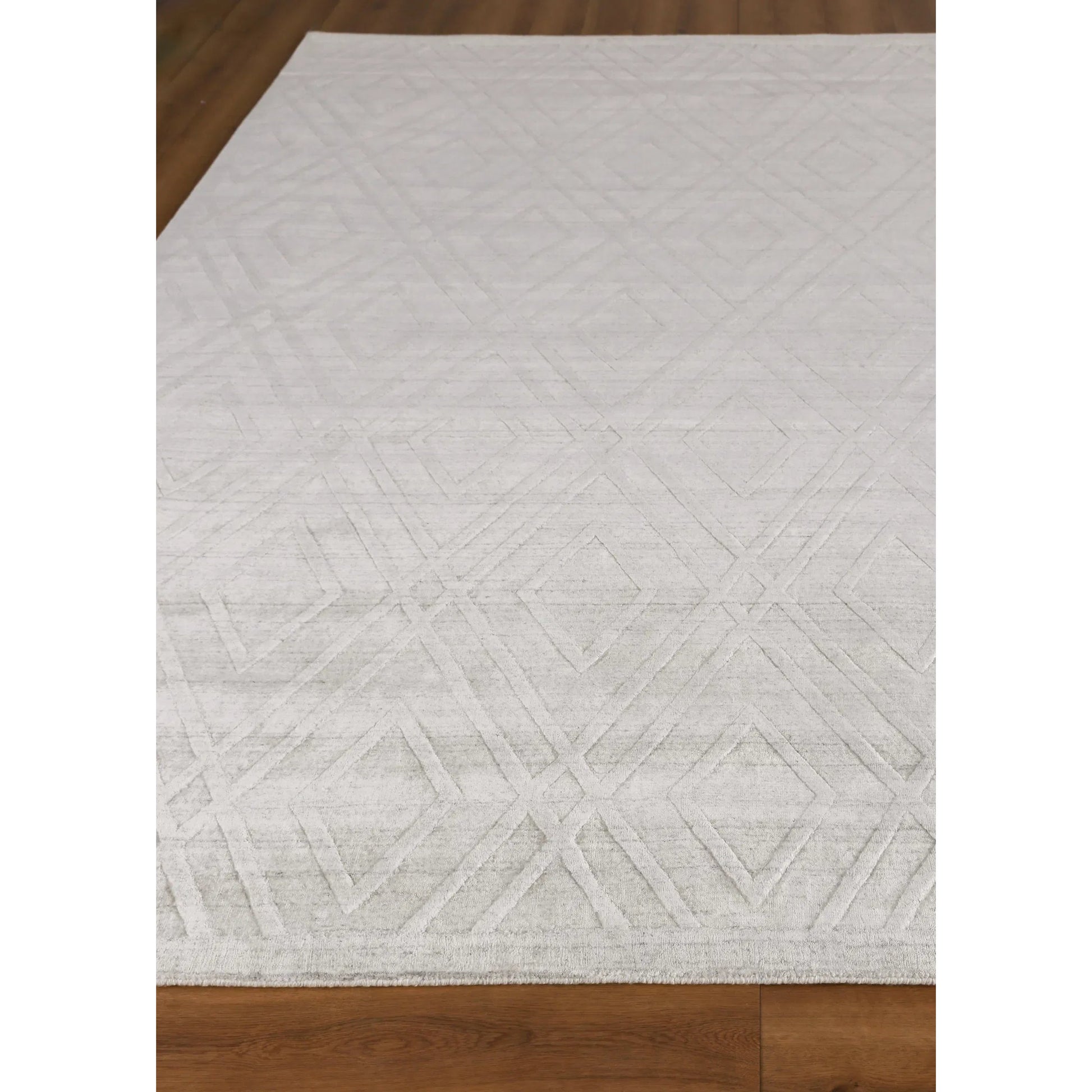 Lotus Rug by Exquisite Rugs in ivory. Made from wool, bamboo silk in a unique style.
