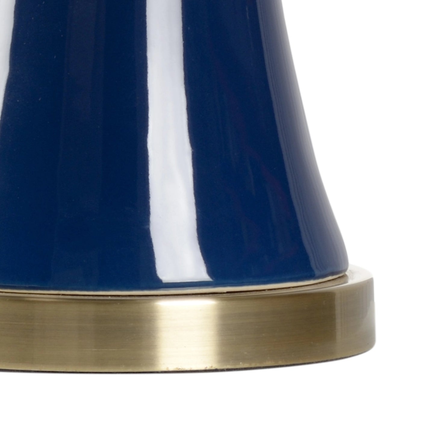 002 SR-782595 | Closeup | Rockport Beach Lamp by Chelsea House in cobalt glaze, antique brass. Made from ceramic in a transitional style.