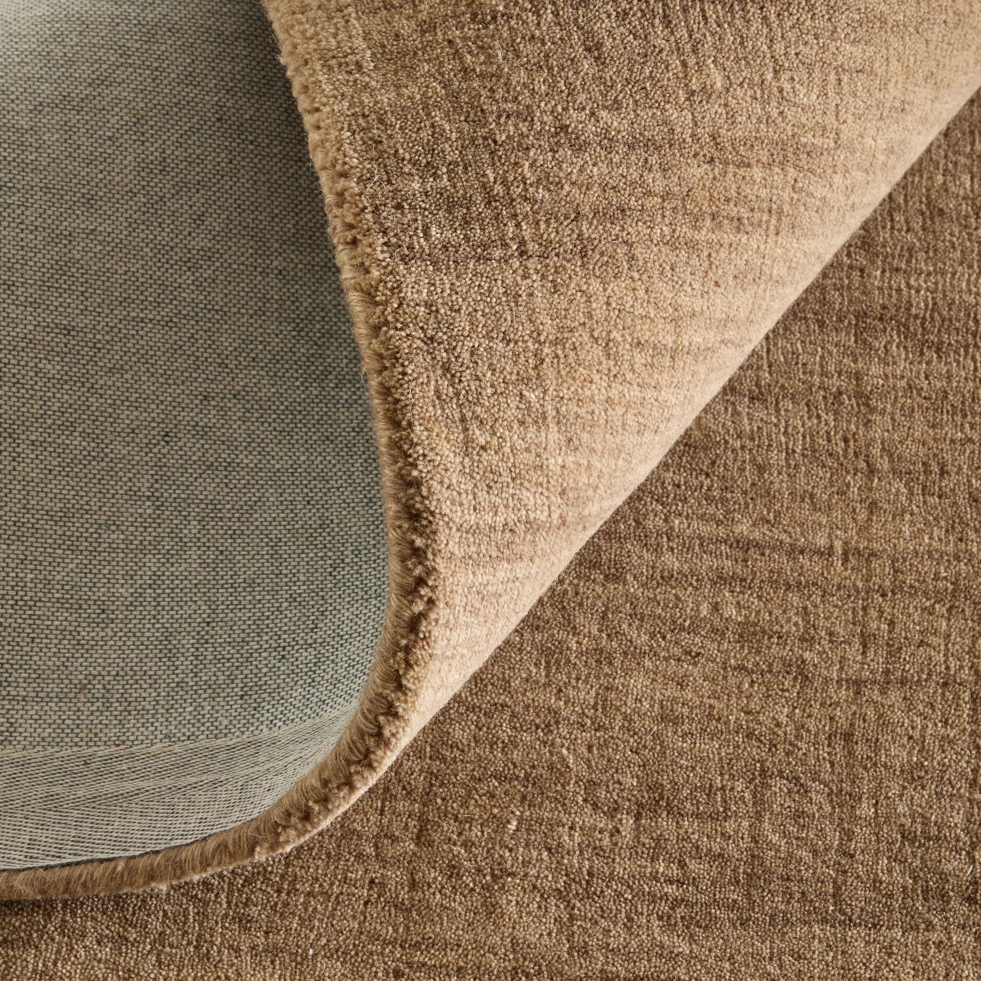 Luna Solid Rug - 5798049F by Feizy. Made from wool in a unique style.