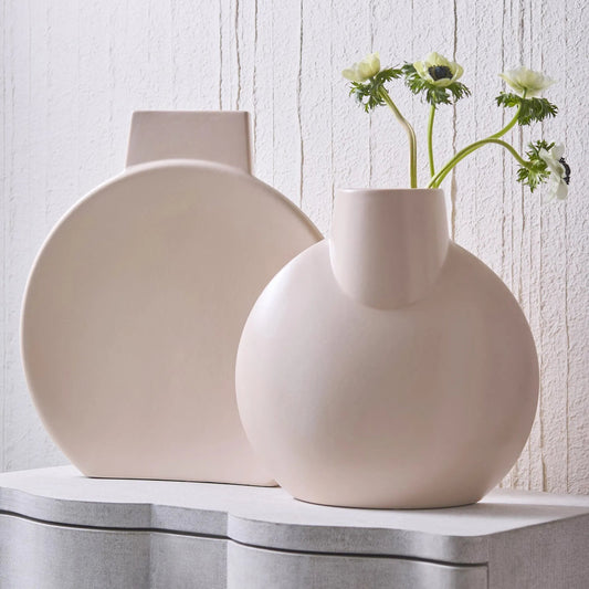 Salver Vase by Global Views. Made from ceramic in a eclectic & global style.