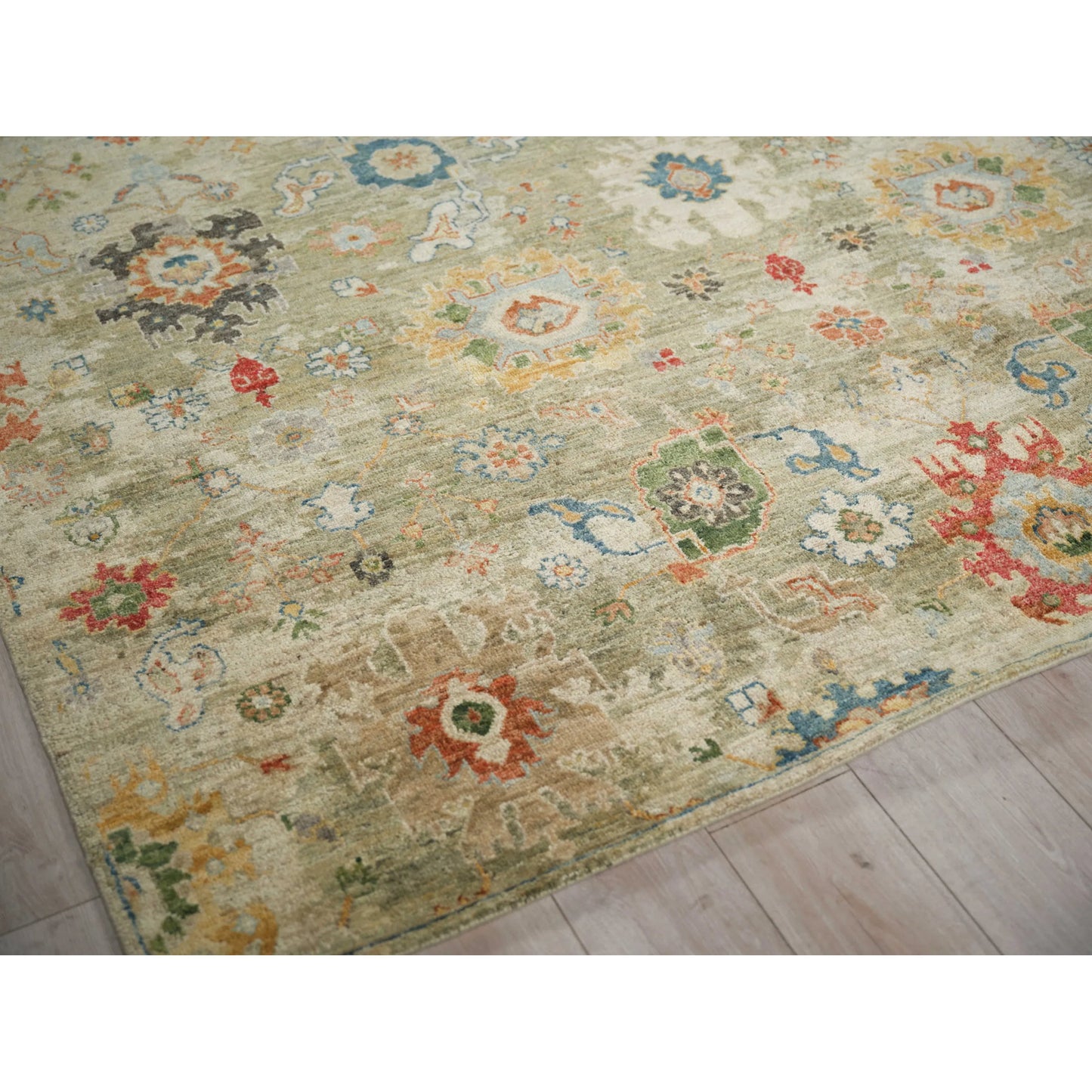 002 SI-2385497,SI-2385498,SI-2385499,SI-2385500,SI-2385501,SI-2385502 | Closeup | Oxford Flower Rug by Exquisite Rugs in light green. Made from ghazni wool in a unique style.