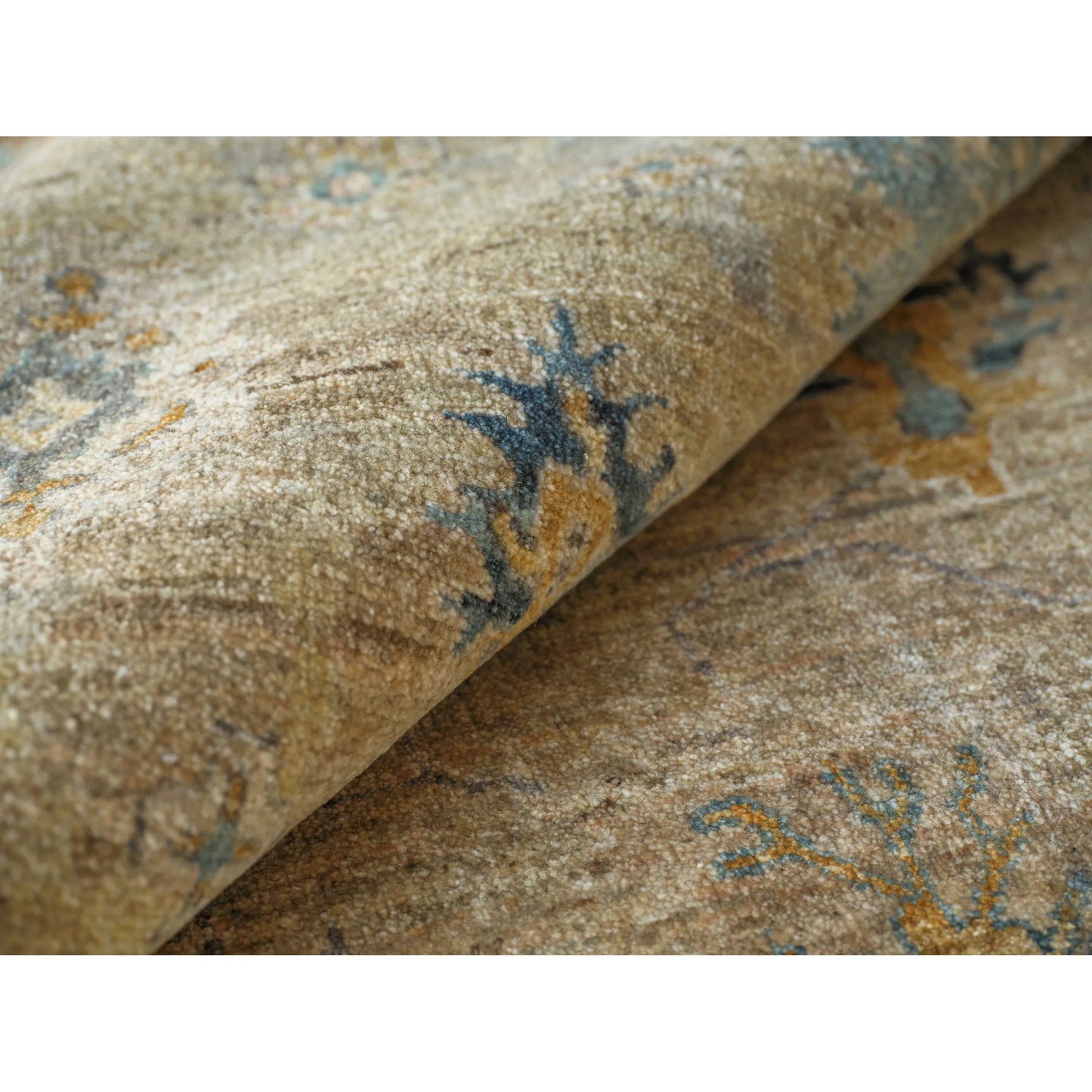 005 SI-2385535,SI-2385536,SI-2385537,SI-2385538,SI-2385539,SI-2385540 | Closeup | Oxford Pattern Rug by Exquisite Rugs in camel. Made from ghazni wool in a unique style.