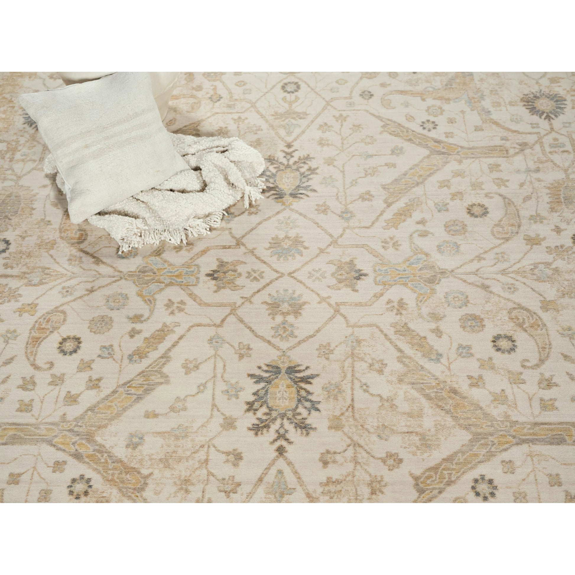 Artisan Pattern Rug by Exquisite Rugs. Made from wool, nylon in a unique style.