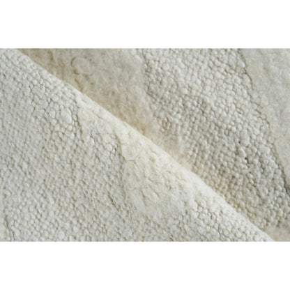 Cozi 7240 Rug by Exquisite Rugs in ivory, beige. Made from new zealand wool in a unique style.