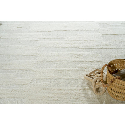 Cozi 7240 Rug by Exquisite Rugs in ivory, beige. Made from new zealand wool in a unique style.