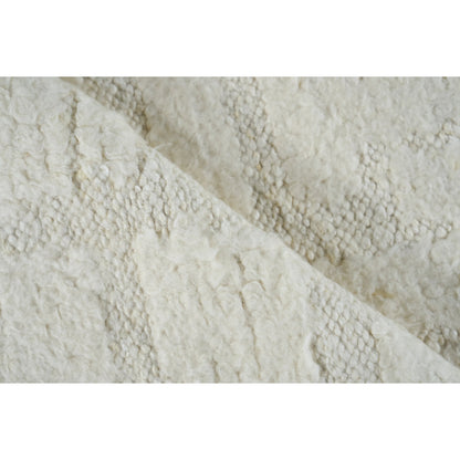 Cozi 7241 Rug by Exquisite Rugs in ivory, silver. Made from new zealand wool in a unique style.