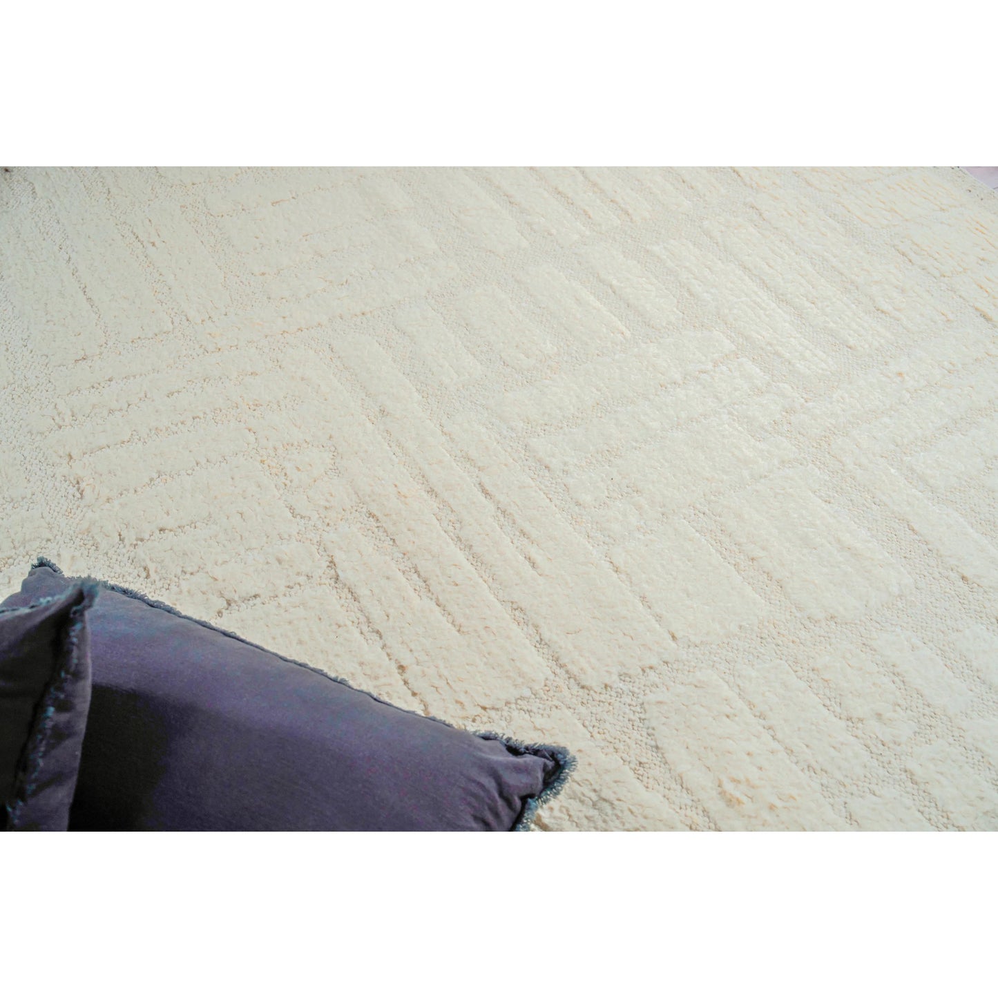 006 SI-2543248,SI-2543249,SI-2543250,SI-2543251,SI-2543252,SI-2543253,SI-2543254 | Lifestyle | Cozi 7241 Rug by Exquisite Rugs in ivory, silver. Made from new zealand wool in a unique style.
