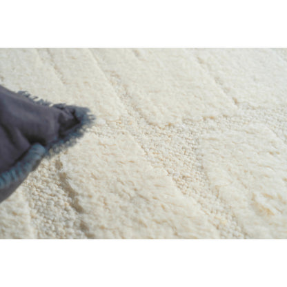 Cozi 7241 Rug by Exquisite Rugs in ivory, silver. Made from new zealand wool in a unique style.