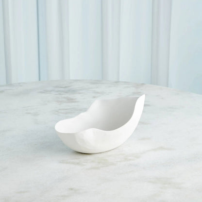 Horn Bowl, Matte White by Global Views in matte white. Made from ceramic in a modern style.