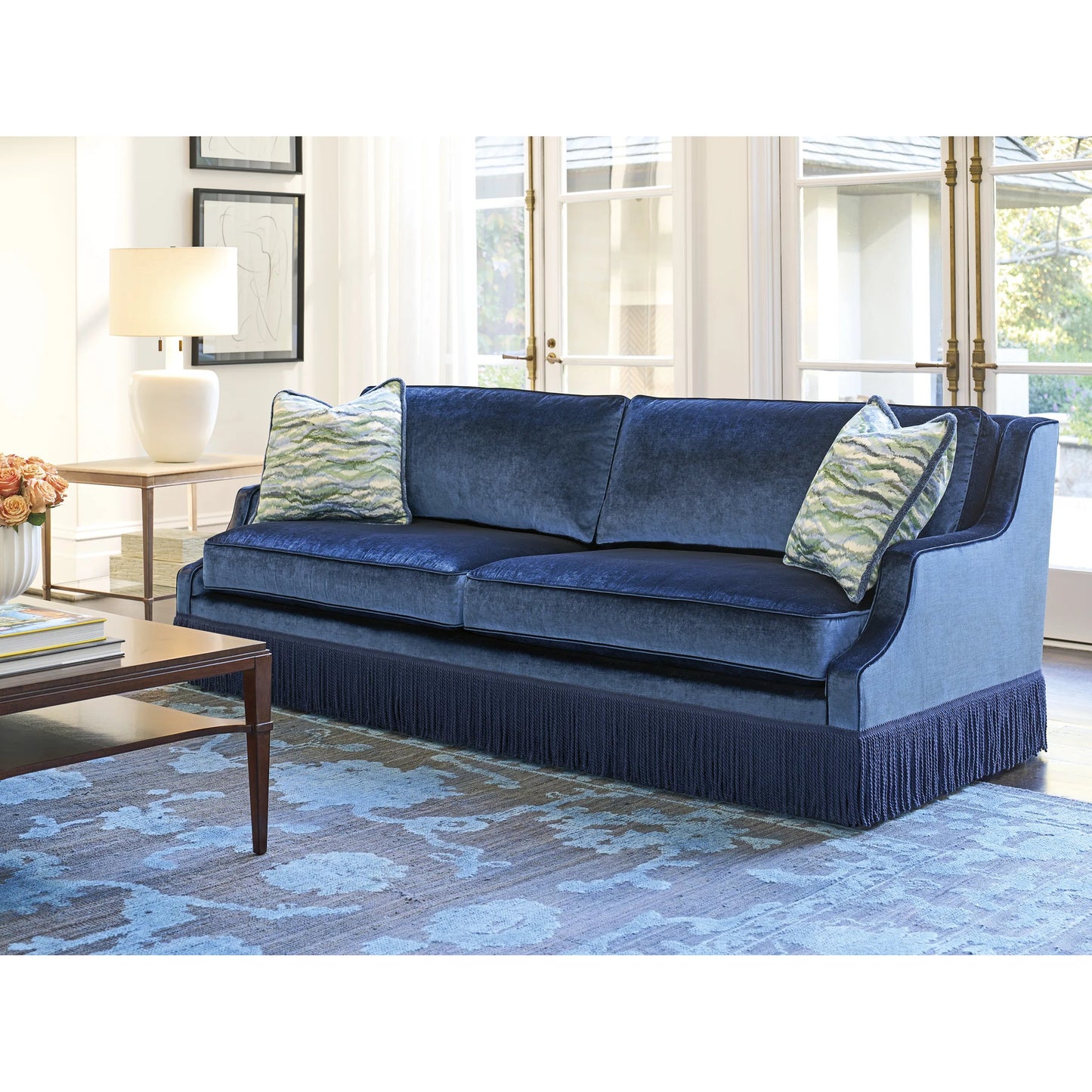 003 SI-2371305 | Lifestyle | Barnaby Fringe Sofa by Lexington. Made from unique in a traditional style.