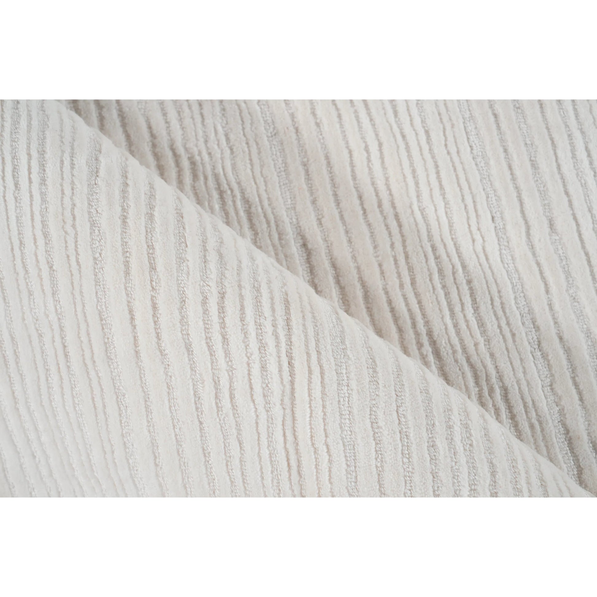 Cavallo Modern 7306 Rug by Exquisite Rugs in white. Made from ny