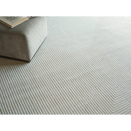 Teton 7325 Rug by Exquisite Rugs in silver, ivory. Made from new zealand wool in a unique style.