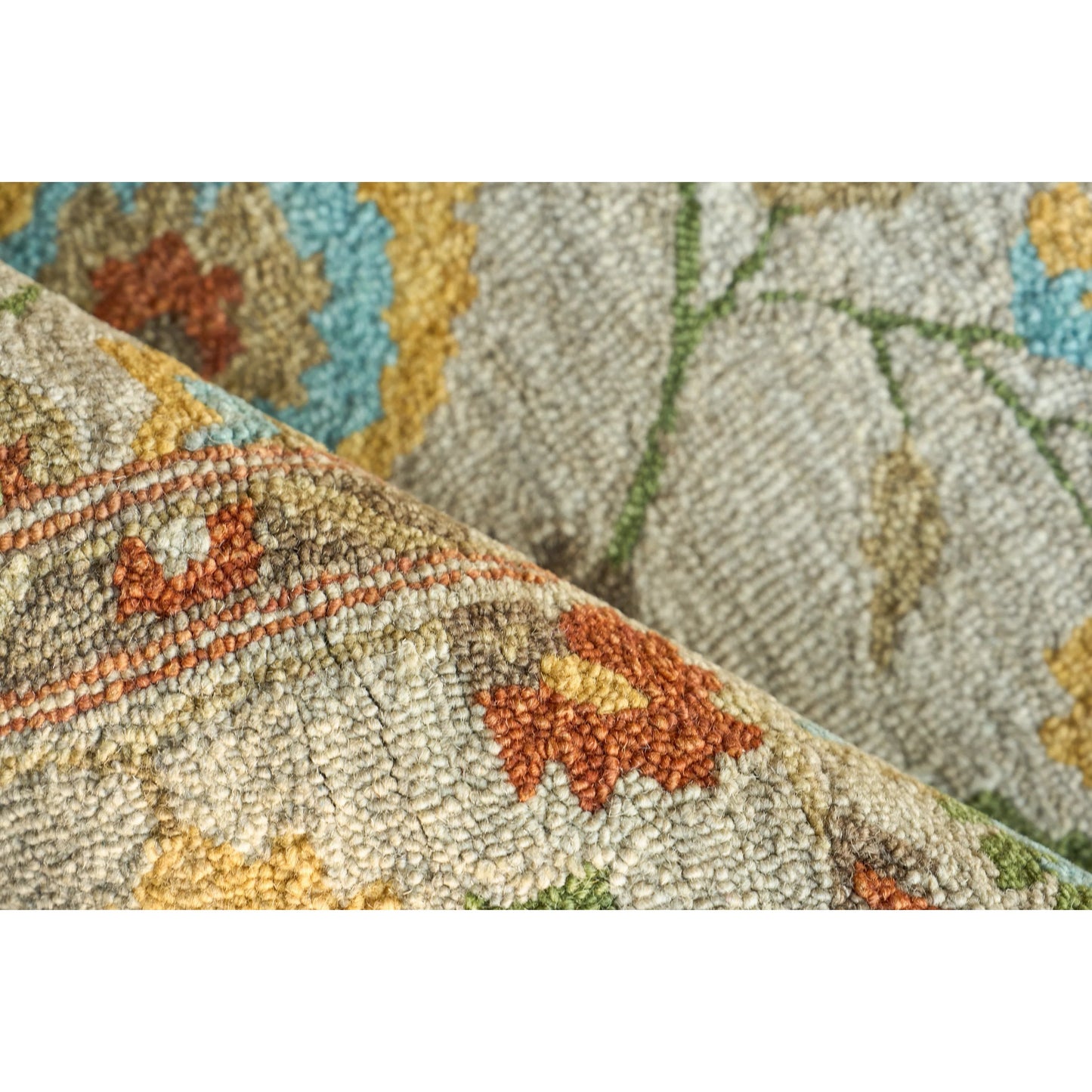 004 SI-2543426,SI-2543432,SI-2543433 | Additional Silo | Newport 7327 Rug by Exquisite Rugs in beige. Made from new zealand wool in a unique style.