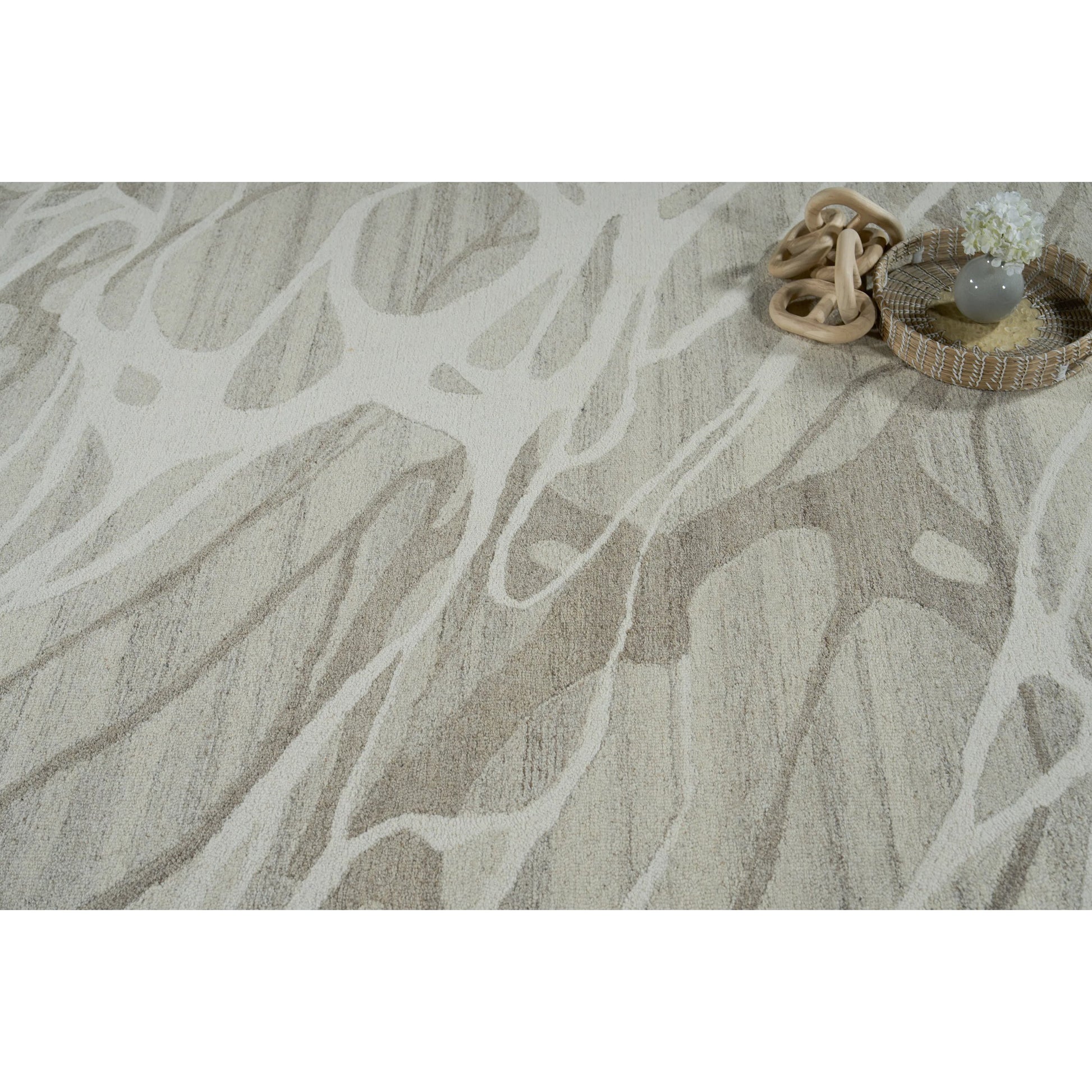 Rio 7338 Rug by Exquisite Rugs in beige, ivory. Made from new zealand wool in a unique style.
